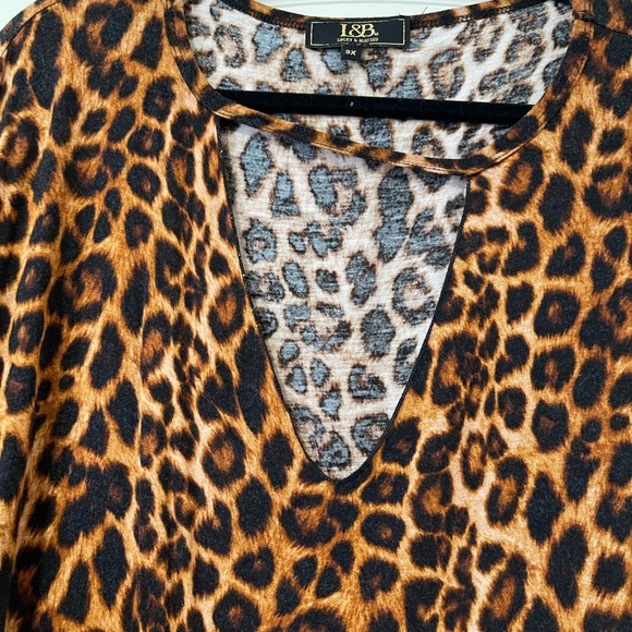 Cheetah Print Top W/ Cutouts - Picture 3 of 4